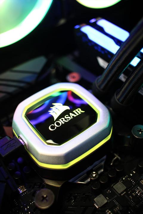 Image du produit Mifcom Spectrum RTX2080S Core i7 (500 Go, 32 Go, Intel Core i7-9700K, GeForce RTX 2080 Super)