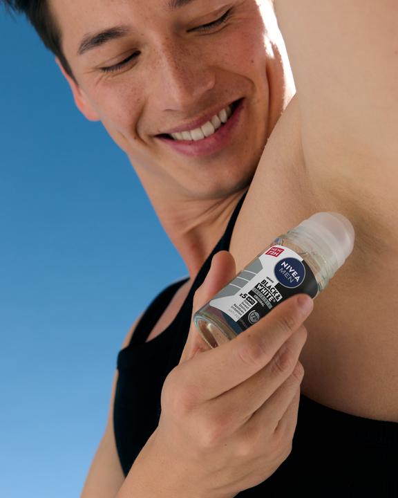 Produktbild NIVEA MEN Black & White Invisible (Roll-on, 100 ml)