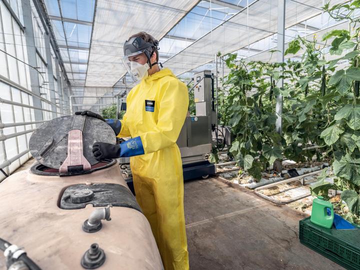 Productafbeelding Uvex Safety Beschermende handschoenen rubiflex S (7)