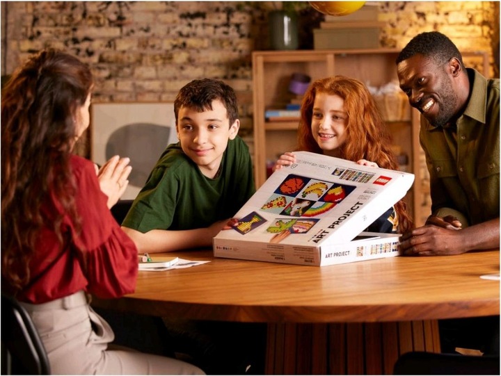 Actual product image LEGO Joint art project (21226, LEGO Rare Sets)