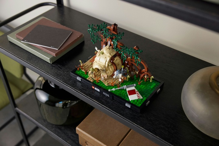 Immagine prodotto LEGO Star Wars 75330 Addestramento Jedi a Dagobah Diorama (75330, LEGO Star Wars)