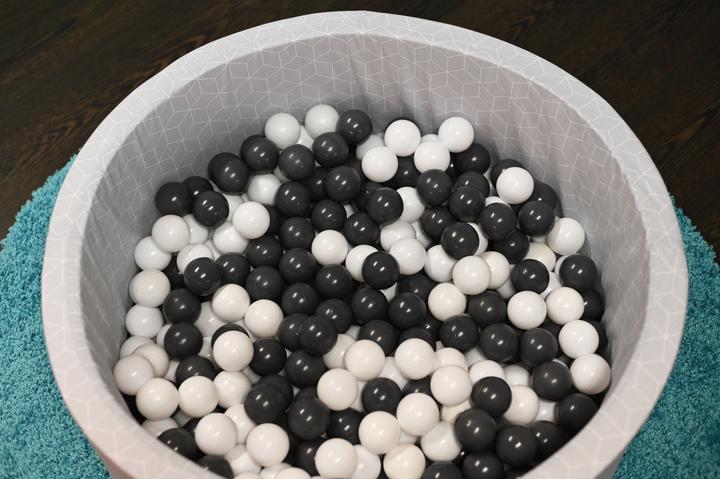 Image du produit Knorrtoys Bällebad soft - "Geo cube grey" - 300 balls grey/creme (ca. 6cm Durchmesser)