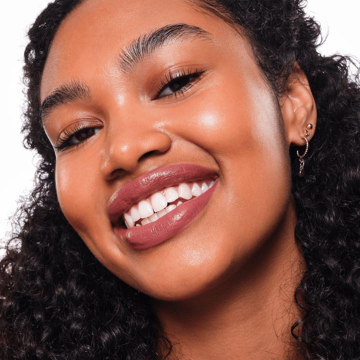 Actual product image essence satin GLOW luminous shine lipstick (05 Chai There)