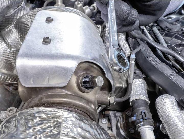 Produktbild HAZET Gewinde-Nachschneider Abgastemperatur-Sensoren / -Sonden 4683-18 ∙ Aussen-Sechskant 13 mm