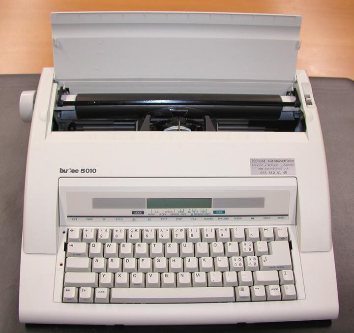 Image du produit Butec 5010 Machine à écrire à roue type