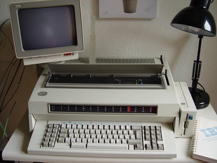 Produktbild IBM 6788 Textsystem / Typenradschreibmaschine