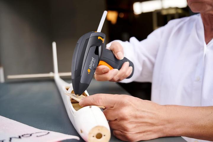 Actual product image Steinel Mobileglue 1007