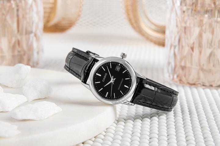 Image du produit Casio LTP-V002L-1A (Montre analogique, 25 mm)