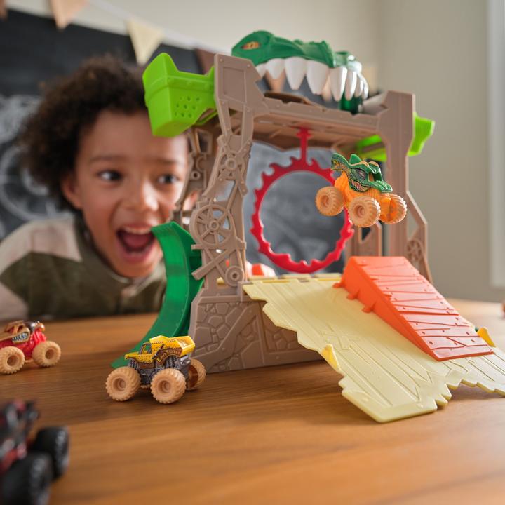 Immagine prodotto Monster Jam Dragon Dungeon of Doom