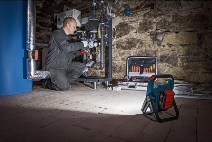 Productafbeelding Bosch Professional Acculamp GLI 18V-1900 (zonder batterijen zonder oplader) (1900 lm)