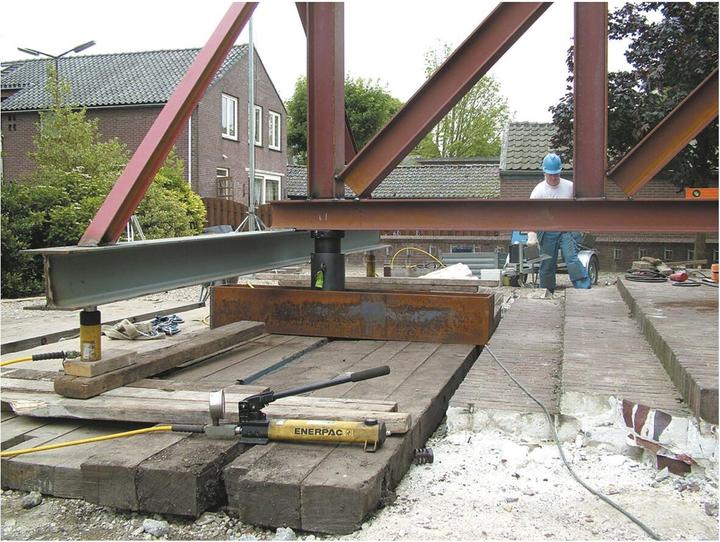 Produktbild Enerpac Hydraulik Handpumpe 2-stufig P-142 Hydraulikpumpe mit Sicherheitsventil