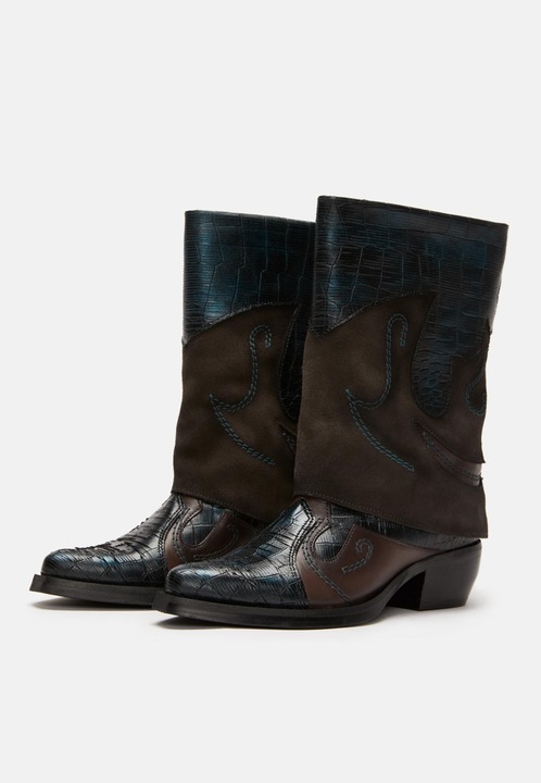 Produktbild Felmini CRETA D608, der respektlose Cowboystiefel von, ist mit Metallic-Lederteilen ausgestattet, di (36)
