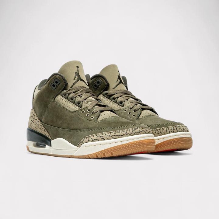 Immagine prodotto Nike Air Jordan 3 Retro (41)