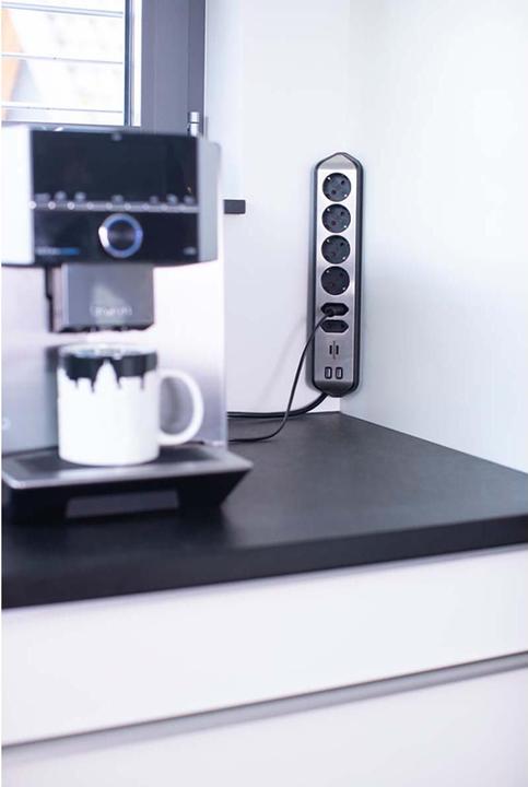 Produktbild Brennenstuhl Eckstedoleiste (6x, CEE 7/3, 2 m)