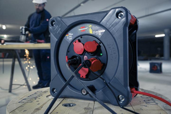 Produktbild Brennenstuhl Professional Kabeltrommel mit Rundum-Überrollschutz (33 m, 3.50 mm²)