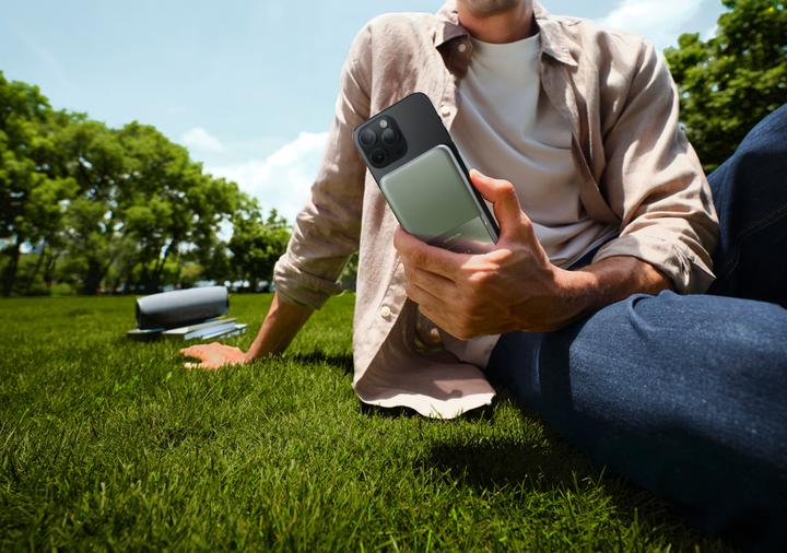 Actual product image EcoFlow RAPID Magnetic Powerbank silver 5,000mAh (5000 mAh, 30 W, 19.34 Wh)