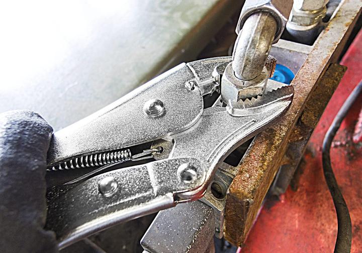 Produktbild Vigor Gripzangen Satz ∙ V1808 ∙ Anzahl Werkzeuge: 3 (150 mm)