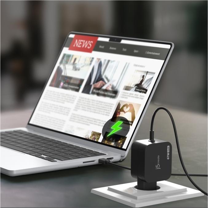 Image du produit j5Create JUP1565DCE3A-EN Mini chargeur PD 67W USB-C® GaN avec 3 types de connecteurs CC - EU (67 W)
