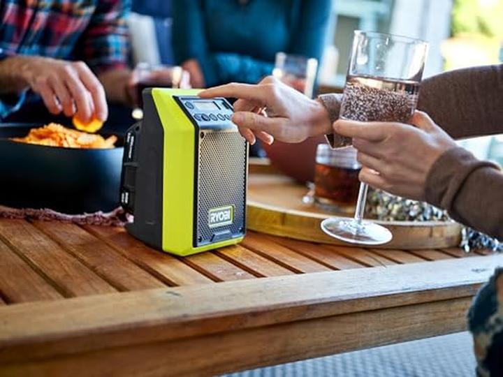 Produktbild Ryobi RRDAB18-0 18 V ONE+ Akku-Bluetooth-Radio, DAB/DAB+ Fun (DAB, AM, FM, Bluetooth)