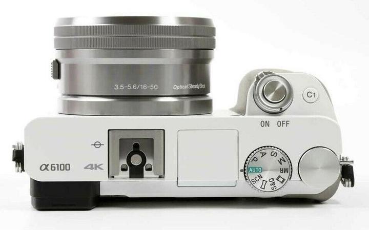 Produktbild Sony Alpha 6100 Kit (16 - 50 mm, 24.20 Mpx, APS-C / DX)