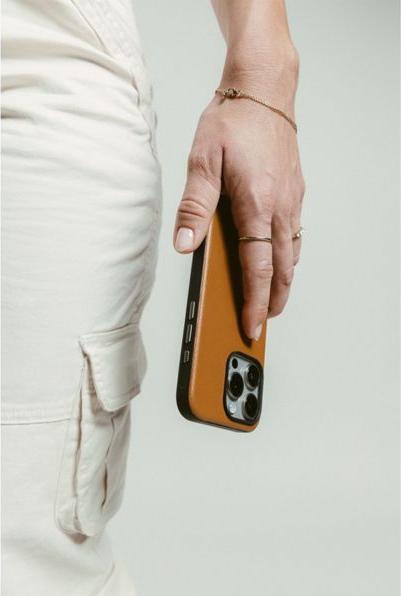 Produktbild Nomad Modern Leather Case (Apple iPhone 16 Pro)