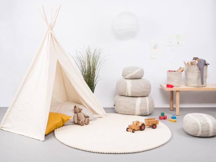 Actual product image Myfelt Linéa Felt Ball Rug (90 x 90 cm)