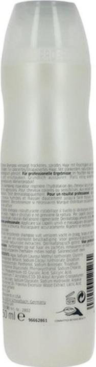 Actual product image Wella Elements Renewing Shampoo (Liquid shampoo, 250 ml)