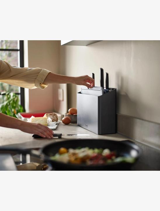 Actual product image Joseph Joseph Knife + chopping board set
