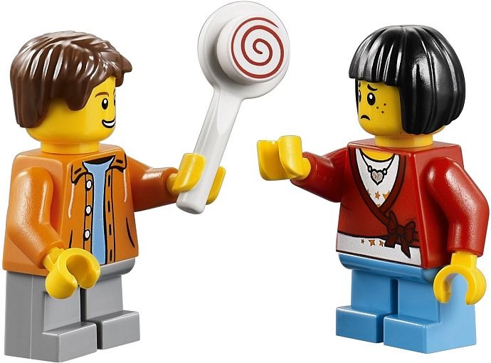 Actual product image LEGO Creator Winter Village Market (10235)