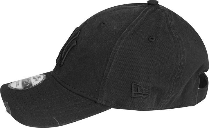 Actual product image New Era 9Forty Strapback Cap - Distressed Ny Yankees Black