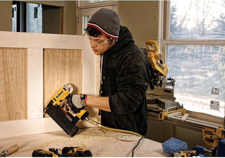 Produktbild DeWalt Pneumatischer Nagler