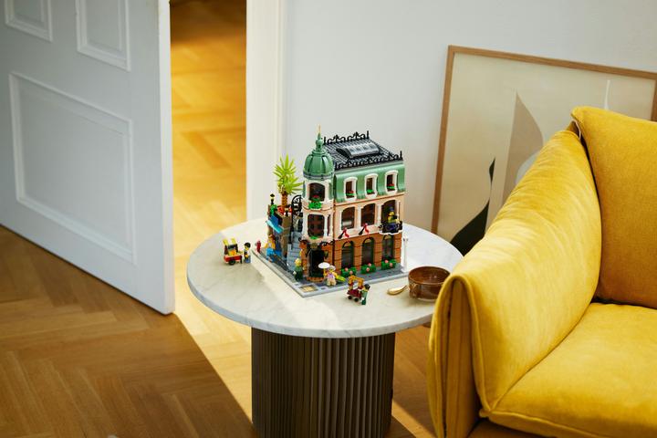 Image du produit LEGO Hôtel-boutique (10297, LEGO difficiles à trouver)