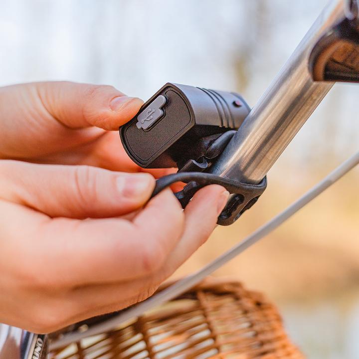 Actual product image Forever BLG-200 Bicycle and Scooter Active Light Kit with Built-in Battery Universal Frame Holder (300 lm, 15 lm)