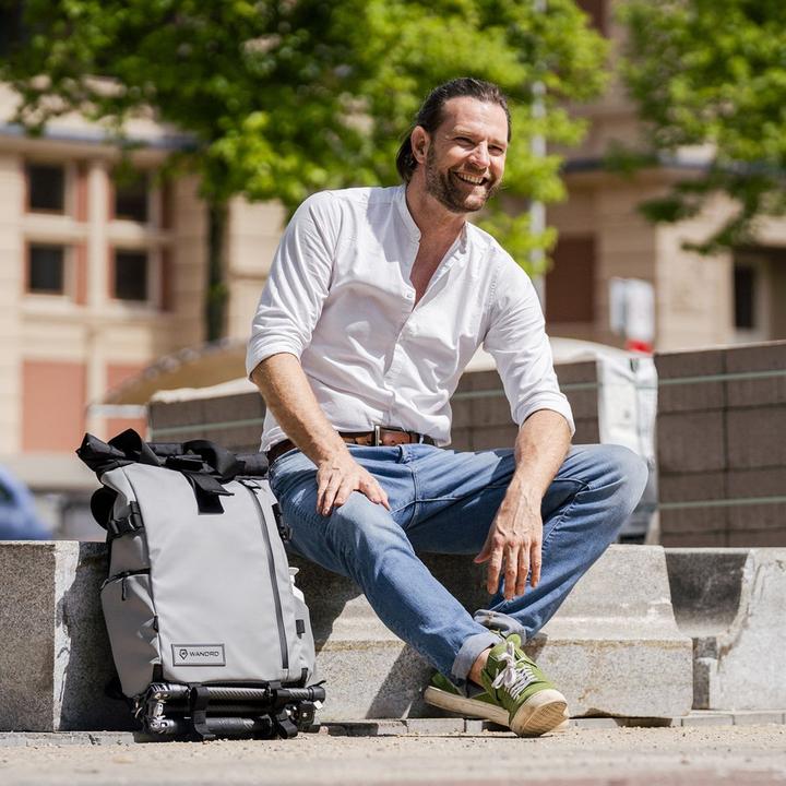 Actual product image Wandrd THE PRVKE 31 litre DisNet Grey V3 (Camera shoulder bag, 31 l)