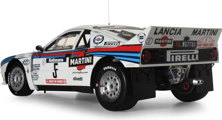 Produktbild 1:8 IXO Lancia 037 Rallye