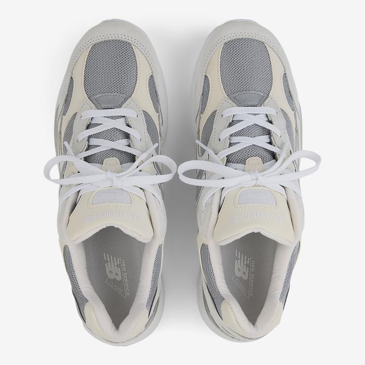 Image du produit New Balance 992 MiUSA White Reflection (45)