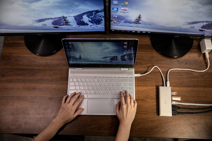 Produktbild j5Create Mini JCD381 (USB-C, 5 Ports)