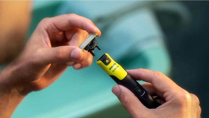 Actual product image Philips OneBlade 360 with connectivity (QP4631/65)