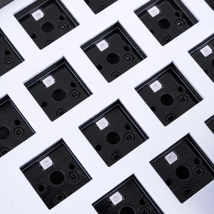 Produktbild Sharkoon SGK50 S4 Tastatur USB QWERTY Italienisch (IT, Kabelgebunden)