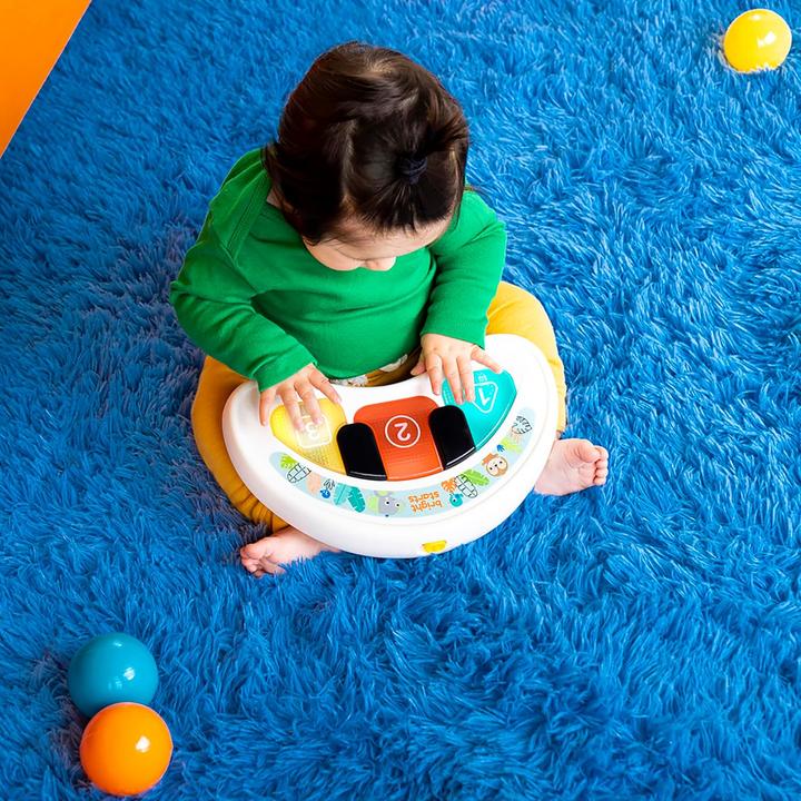Actual product image Bright Starts Tiny Trek Lauflernhilfe mit Spielzeugstation