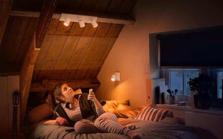Produktbild Philips Hue Runner Basis BT (1050 lm, GU10)