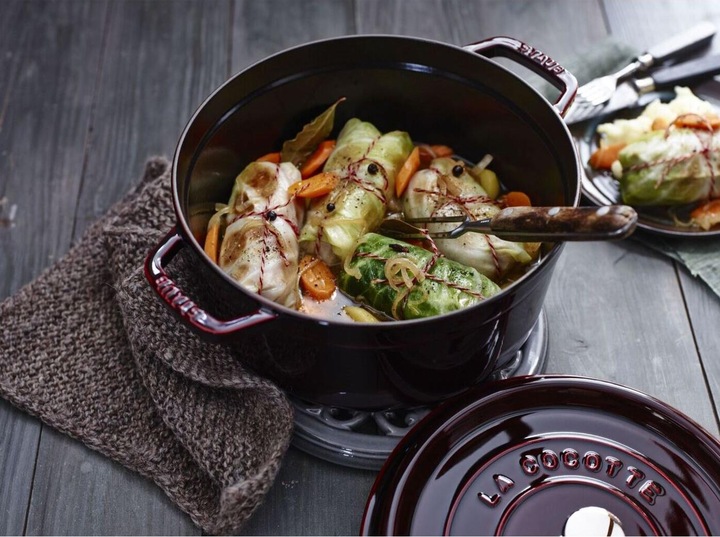 Actual product image Staub Cocotte (24 cm, Casserole + Stewpot, Cast iron)