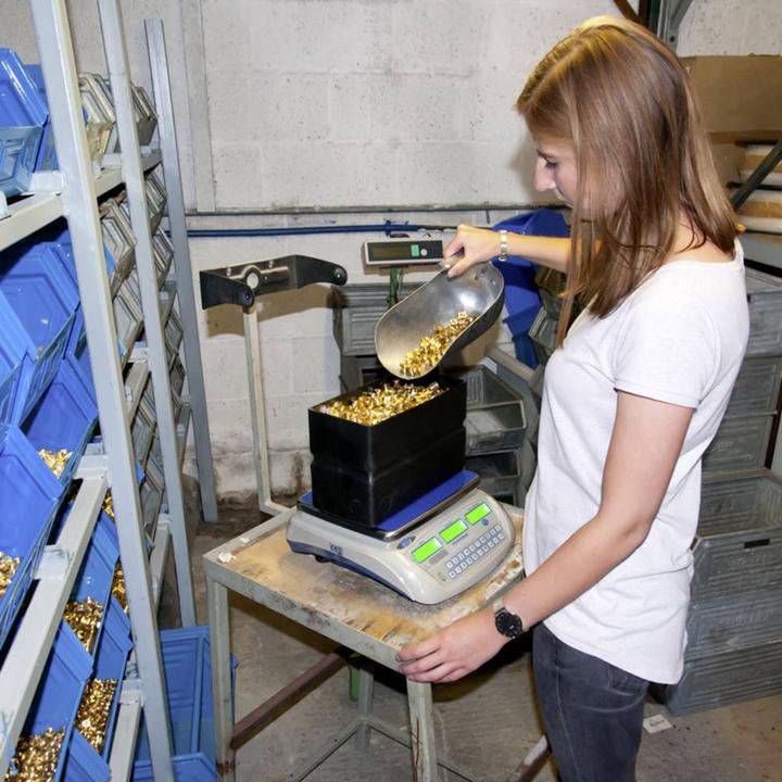 Actual product image PCE Instruments Inventory scale