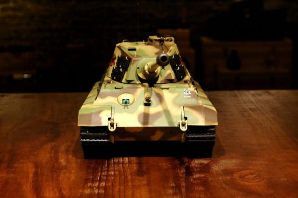 Actual product image Es-toys Heng Long RC Tank Dt. Königstiger