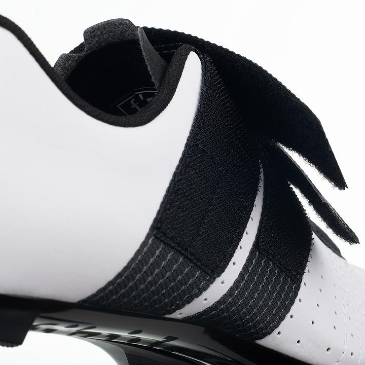Actual product image Fizik Tempo Powerstrap R5 road cycling shoes (40)