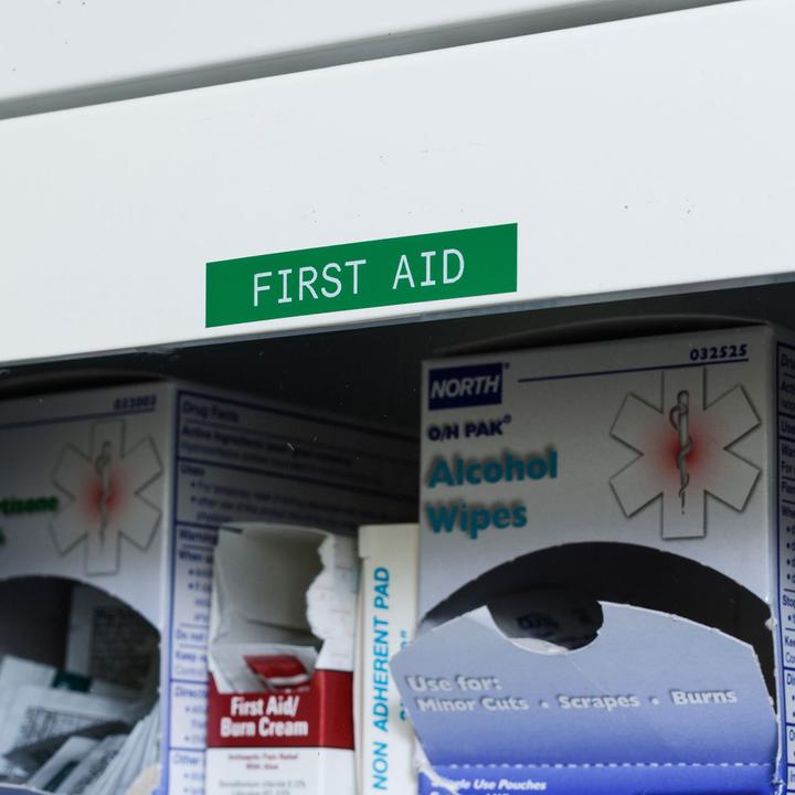 Actual product image Brady PTL-43-439-GN, vinyl, green, glossy, 48.26 mm x 15.24 m, permanent, continuous (4.83 cm)