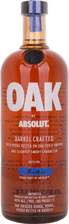 Actual product image Absolut Oak Barrel Crafted Oak Infused Vodka (1 x 100 cl)
