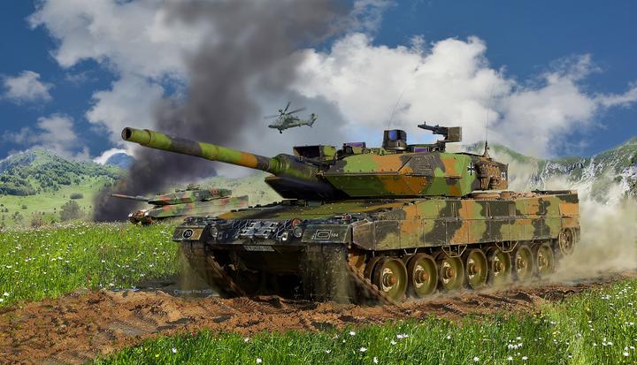 Produktbild Revell Model Set Leopard 2 A6M+