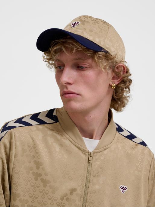 Actual product image hummel hmlBASEBALL CAP BEE AOP (One size)