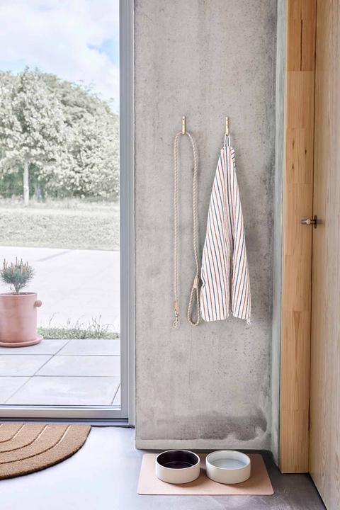 Immagine prodotto OYOY Zoo ZOO - Tappetino per ciotola per cani Koko - Marrone (Z60000)